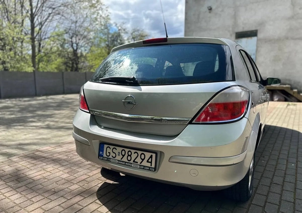 Opel Astra cena 7600 przebieg: 195002, rok produkcji 2004 z Gdańsk małe 29